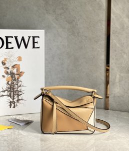 LOEWE HANDBAG Warm Sand Yellow Patchwork Beige LOEWE HANDBAG Warm Sand Yellow Patchwork Beige