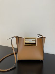 FENDI HANDBAG Caramel FENDI HANDBAG Caramel