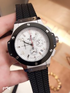 Hublot Men’s Mechanical Wristwatch Hublot Men’s Mechanical Wristwatch