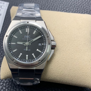 Universal Watch Engineer 40 Series Universal Watch Engineer 40 Series