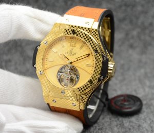 HUBLOT UBO Men’s Mechanical Wristwatch HUBLOT UBO Men’s Mechanical Wristwatch