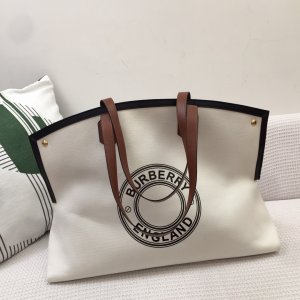 BURBERRY HANDBAG White BURBERRY HANDBAG White