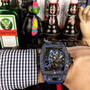 Hublot Soul Series Personalized Fashion Carbon Fiber Luminous Case Men’s Mechanical Watch Hublot Soul Series Personalized Fashion Carbon Fiber Luminous Case Men’s Mechanical Watch