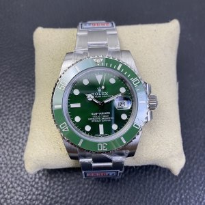 Rolex Submariner “Green Hulk” 40 Series, Custom Edition with 2836 Movement Rolex Submariner “Green Hulk” 40 Series, Custom Edition with 2836 Movement