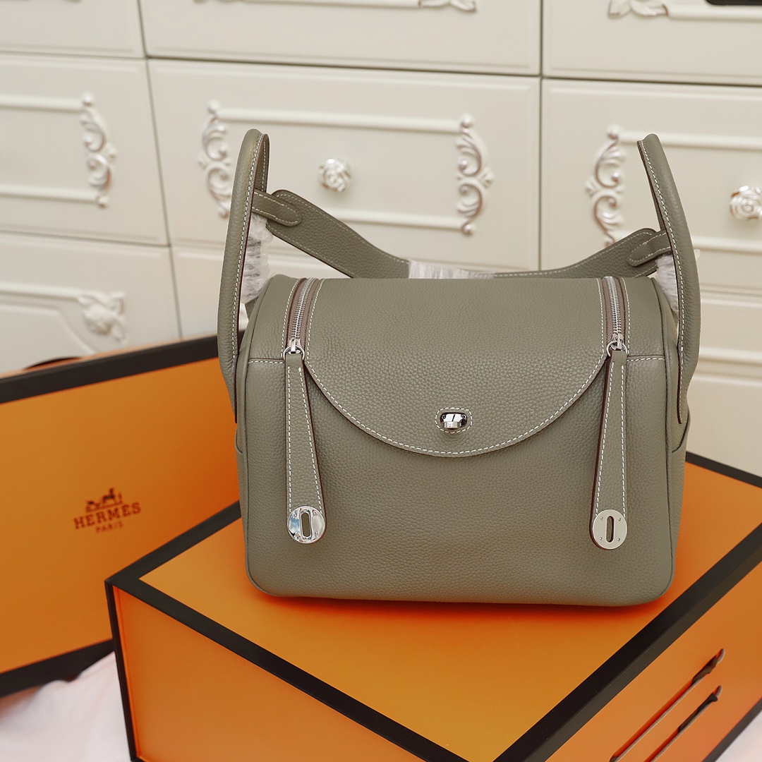 HERMES HANDBAG LINDY gray HERMES HANDBAG LINDY gray