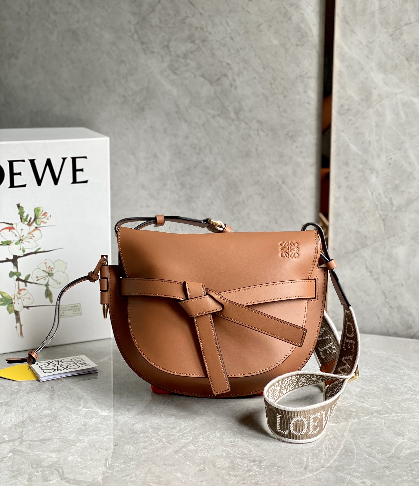 LOEWE HANDBAG Tan LOEWE HANDBAG Tan