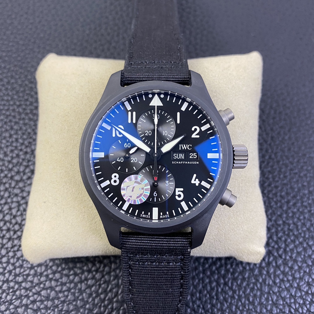 Universal Pilot 41 Series Spitfire Fighter Universal Pilot 41 Series Spitfire Fighter