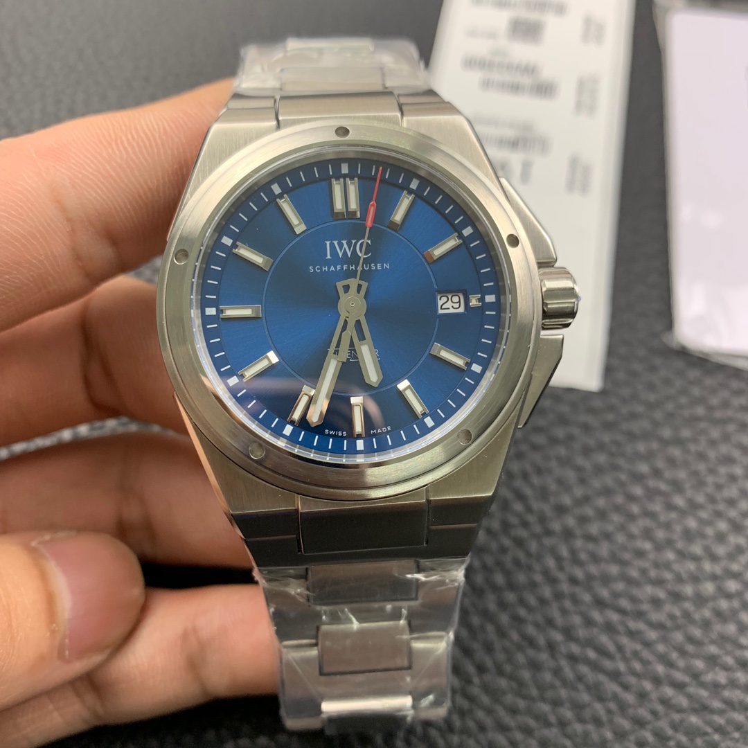 Universal Watch Engineer 40 Series Universal Watch Engineer 40 Series