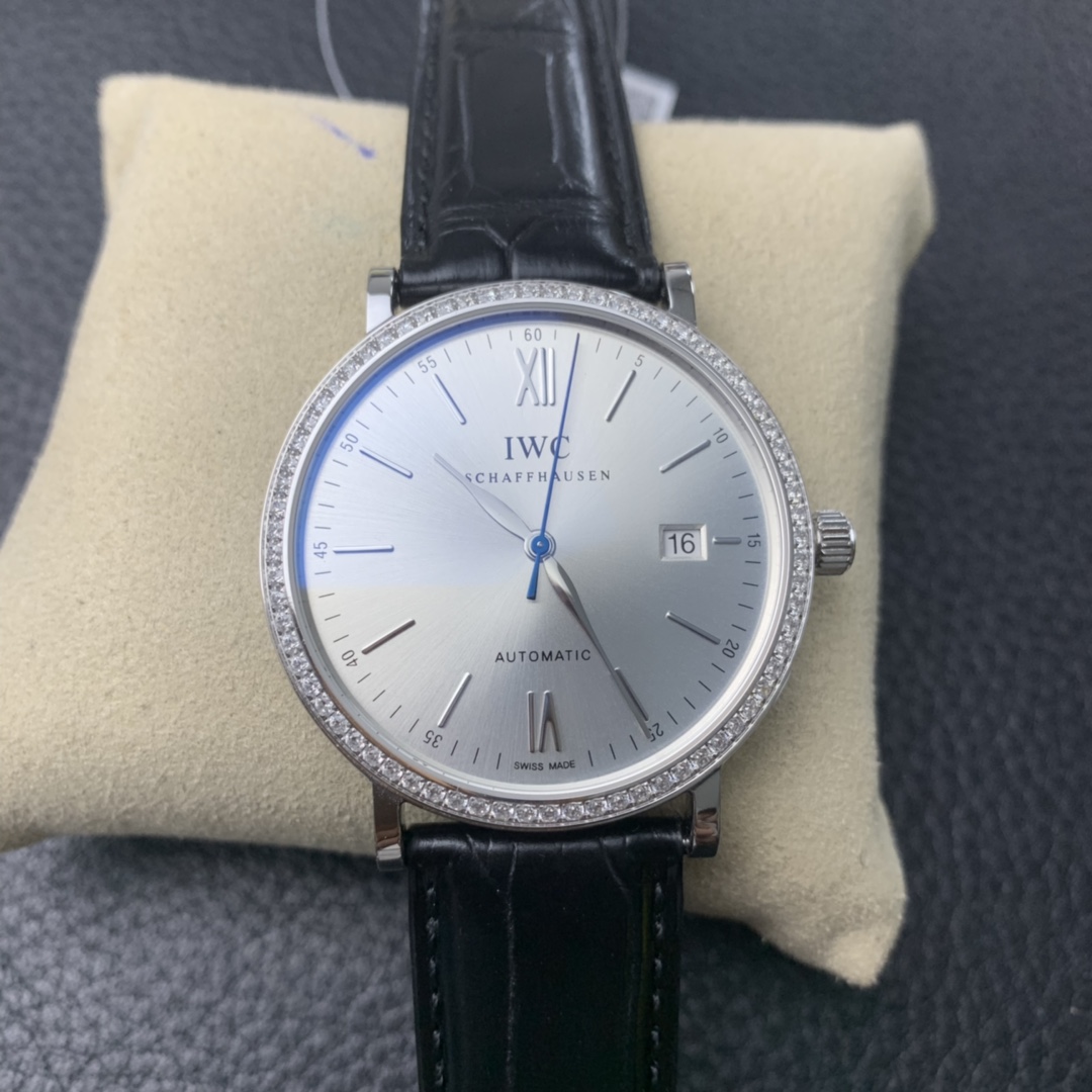 Universal Watch Berto Fino 40 SeriesIW356514 Universal Watch Berto Fino 40 SeriesIW356514