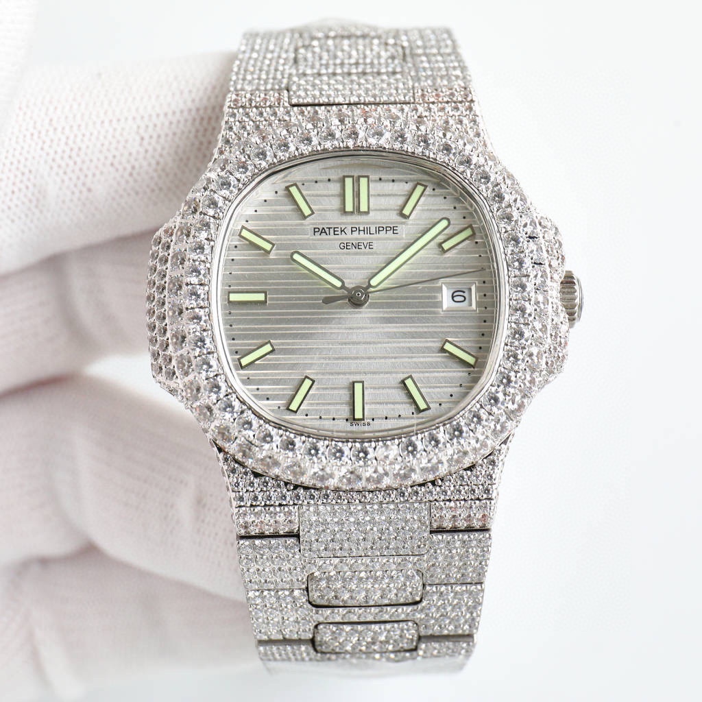 Patek Philippe Nautilus 5711 Platinum Watch Patek Philippe Nautilus 5711 Platinum Watch