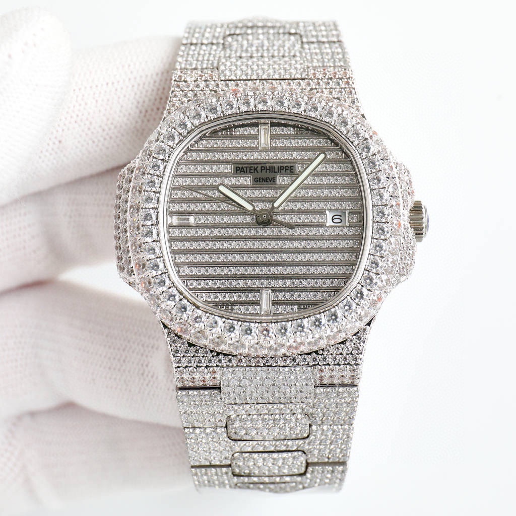 Patek Philippe Nautilus 5711 Platinum Watch Patek Philippe Nautilus 5711 Platinum Watch