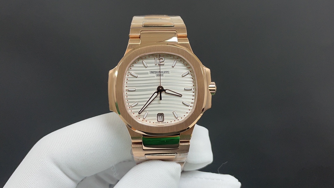Patek Philippe Elegant and Sporty Nautilus Ladies PP7118 Watch Patek Philippe Elegant and Sporty Nautilus Ladies PP7118 Watch