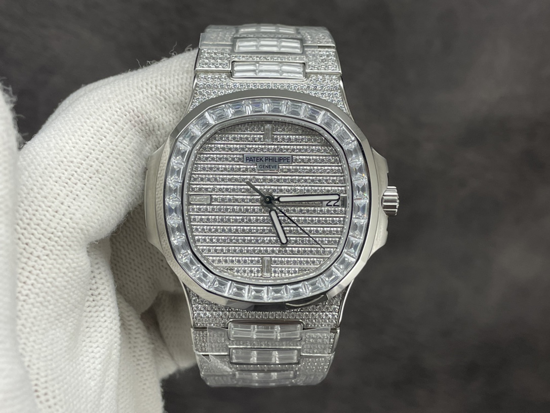 Patek Philippe Nautilus 5711 Parrot Shell Full Diamond Watch Patek Philippe Nautilus 5711 Parrot Shell Full Diamond Watch