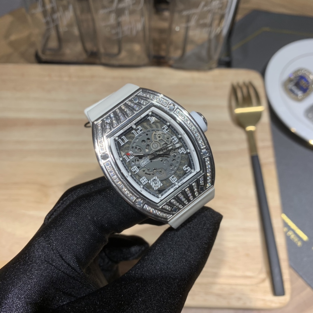 Richard Mille RM010, a new special edition watch with innovative hollow design Richard Mille RM010, a new special edition watch with innovative hollow design