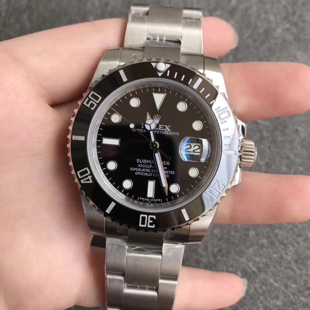 The Rolex Submariner series, black and green water ghost. The Rolex Submariner series, black and green water ghost.