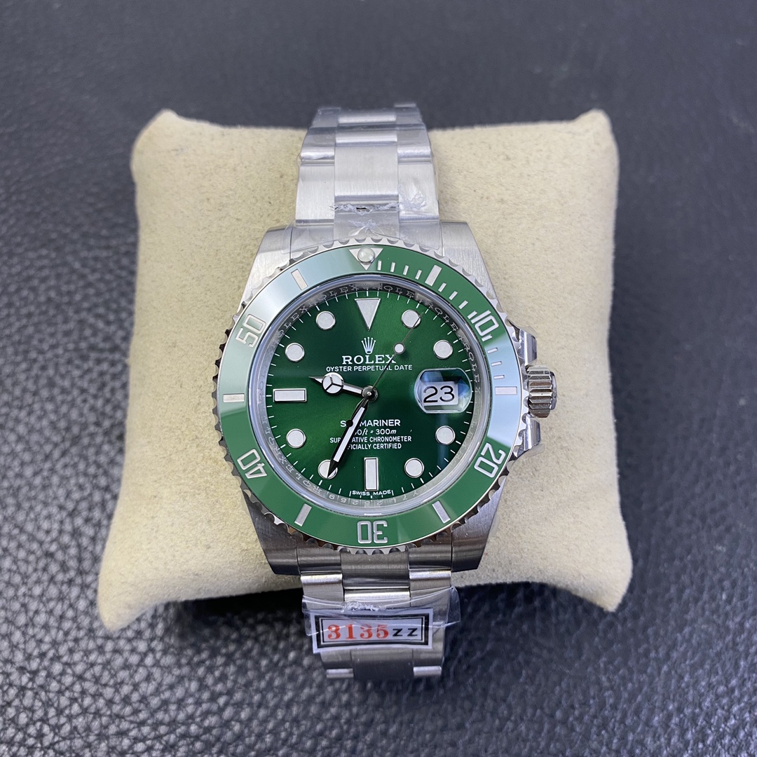 Rolex Submariner 40 Series, Green Submariner, Classic Five-Point Crown Edition Rolex Submariner 40 Series, Green Submariner, Classic Five-Point Crown Edition