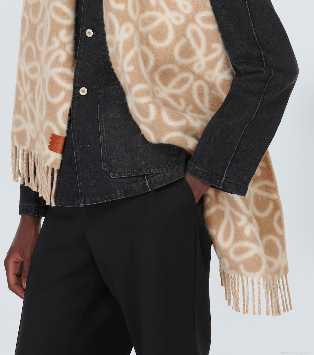 LoeweAnagram scarf LoeweAnagram scarf