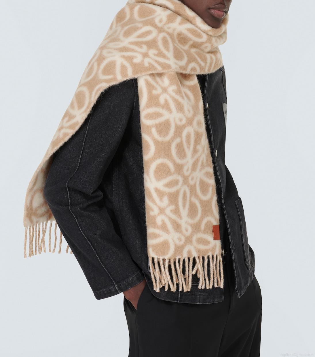 LoeweAnagram scarf LoeweAnagram scarf