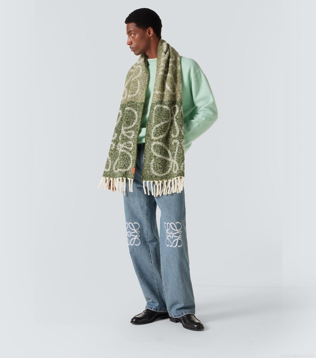 LoeweAnagram alpaca-blend bouclé scarf LoeweAnagram alpaca-blend bouclé scarf