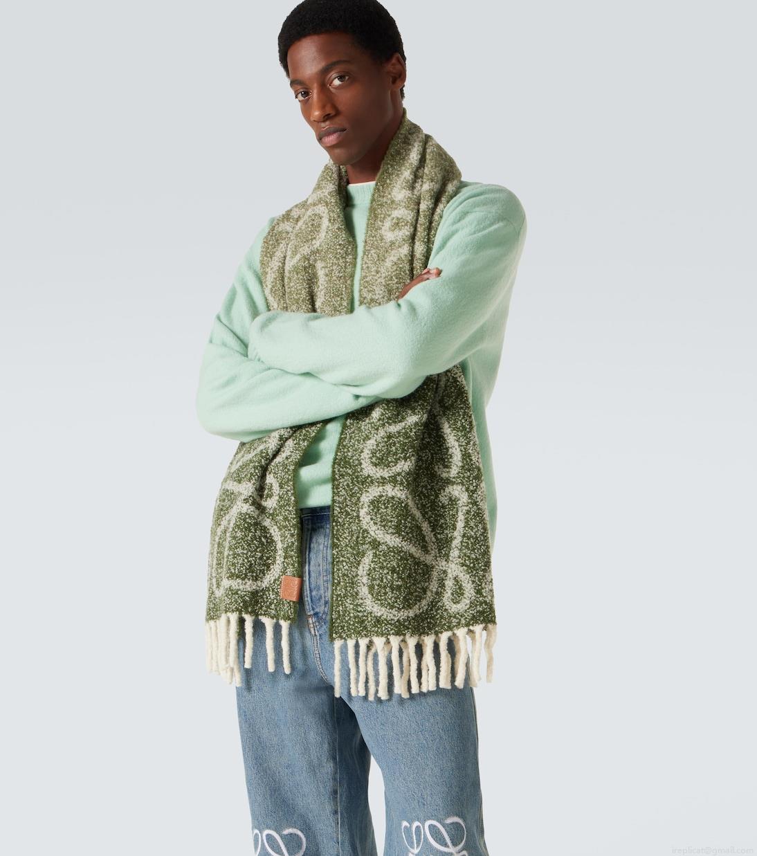 LoeweAnagram alpaca-blend bouclé scarf LoeweAnagram alpaca-blend bouclé scarf