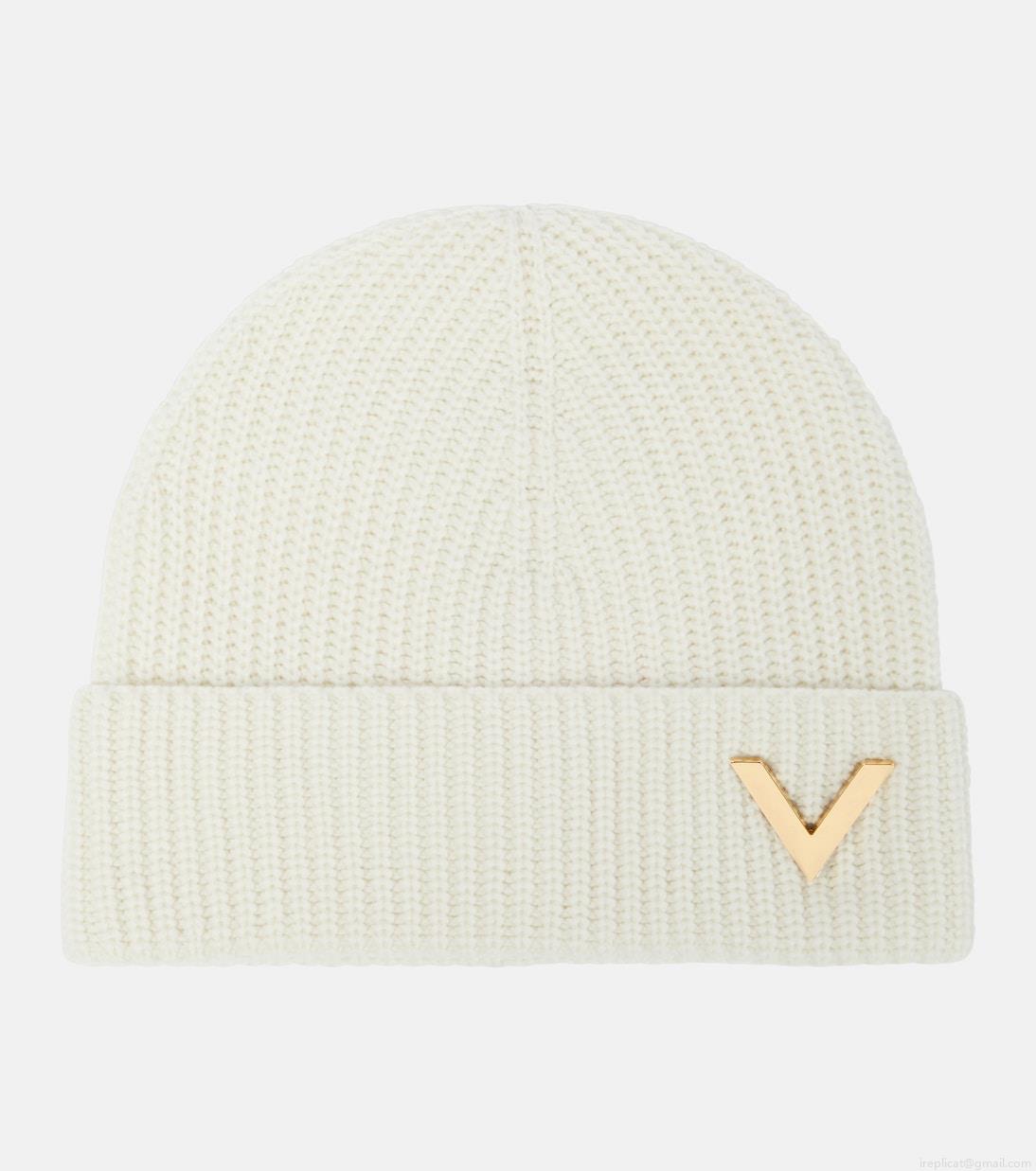 ValentinoRibbed-knit embellished cashmere beanie ValentinoRibbed-knit embellished cashmere beanie