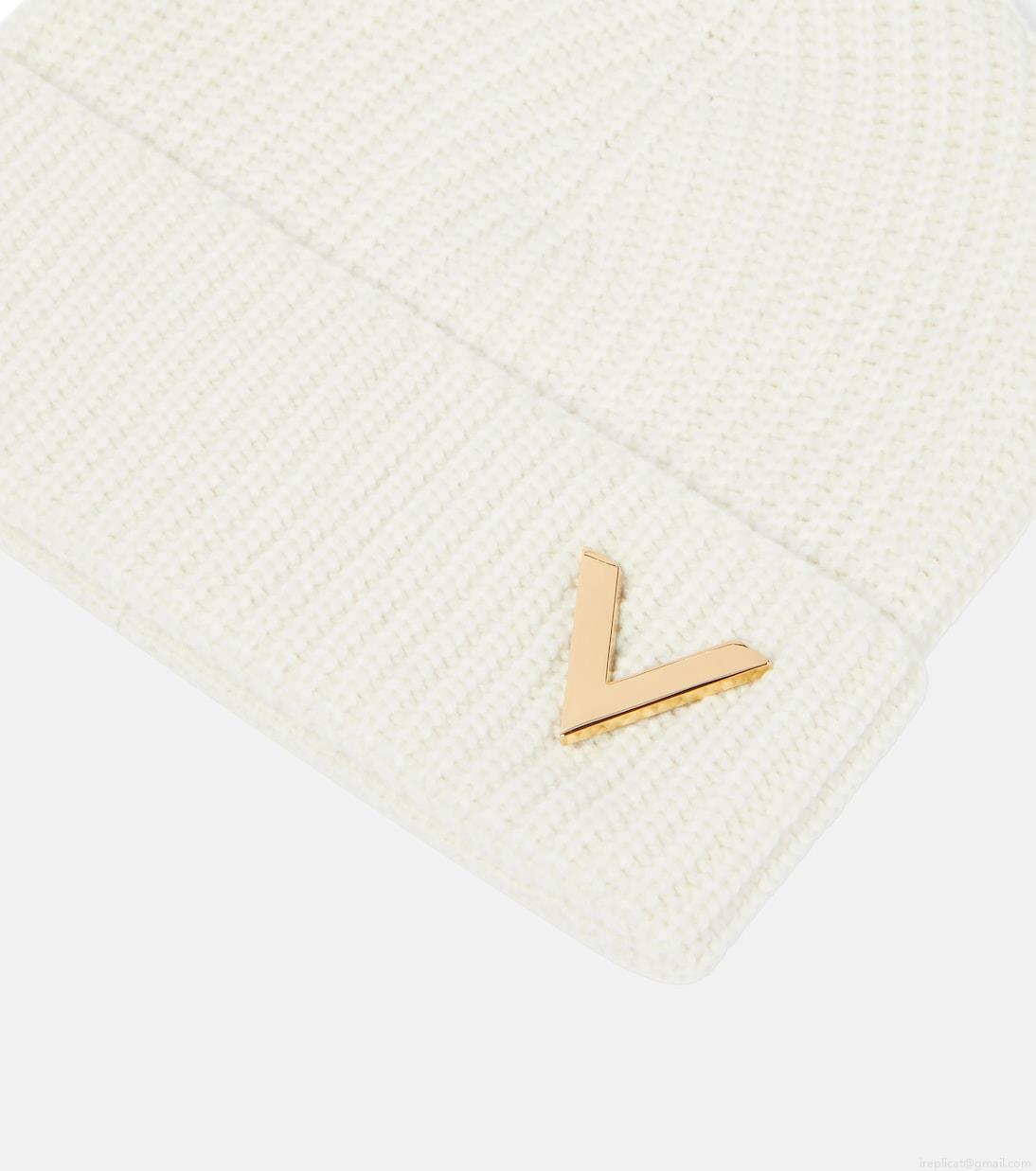 ValentinoRibbed-knit embellished cashmere beanie ValentinoRibbed-knit embellished cashmere beanie