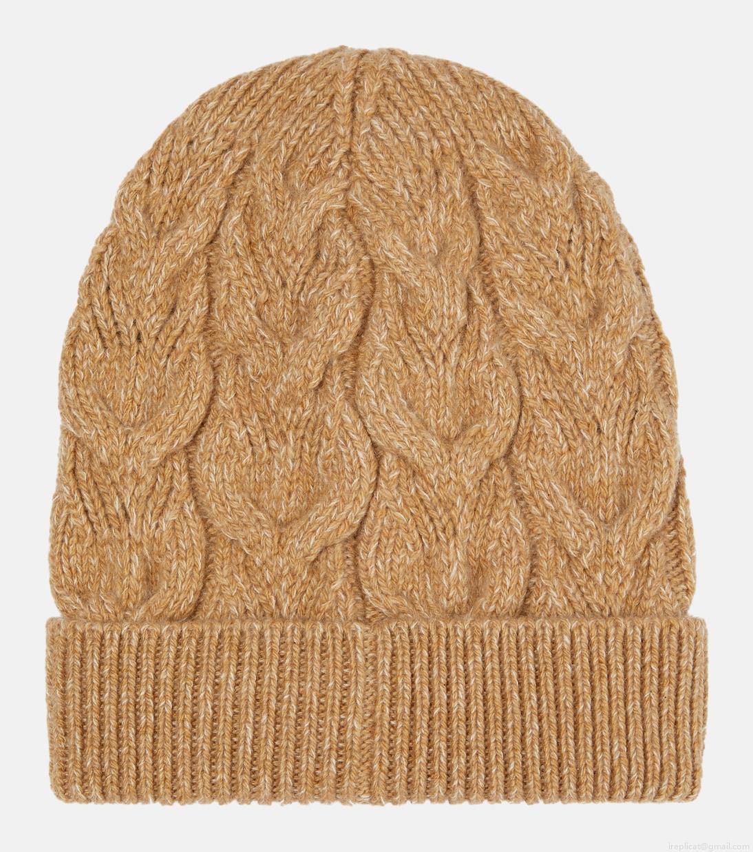 Loro PianaCable-knit cashmere beanie Loro PianaCable-knit cashmere beanie