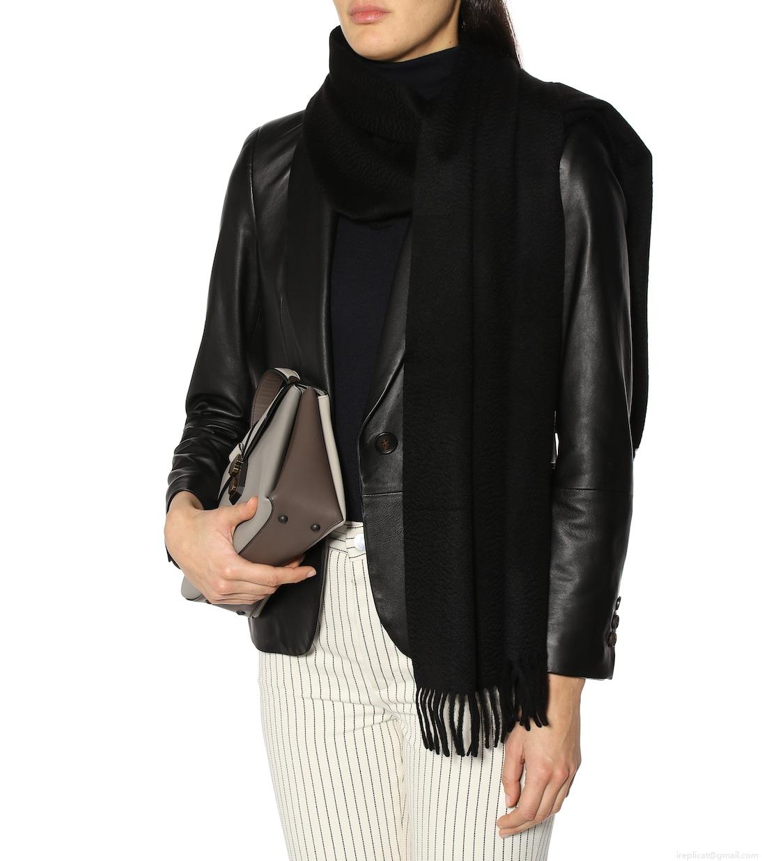 Loro PianaCashmere scarf Loro PianaCashmere scarf