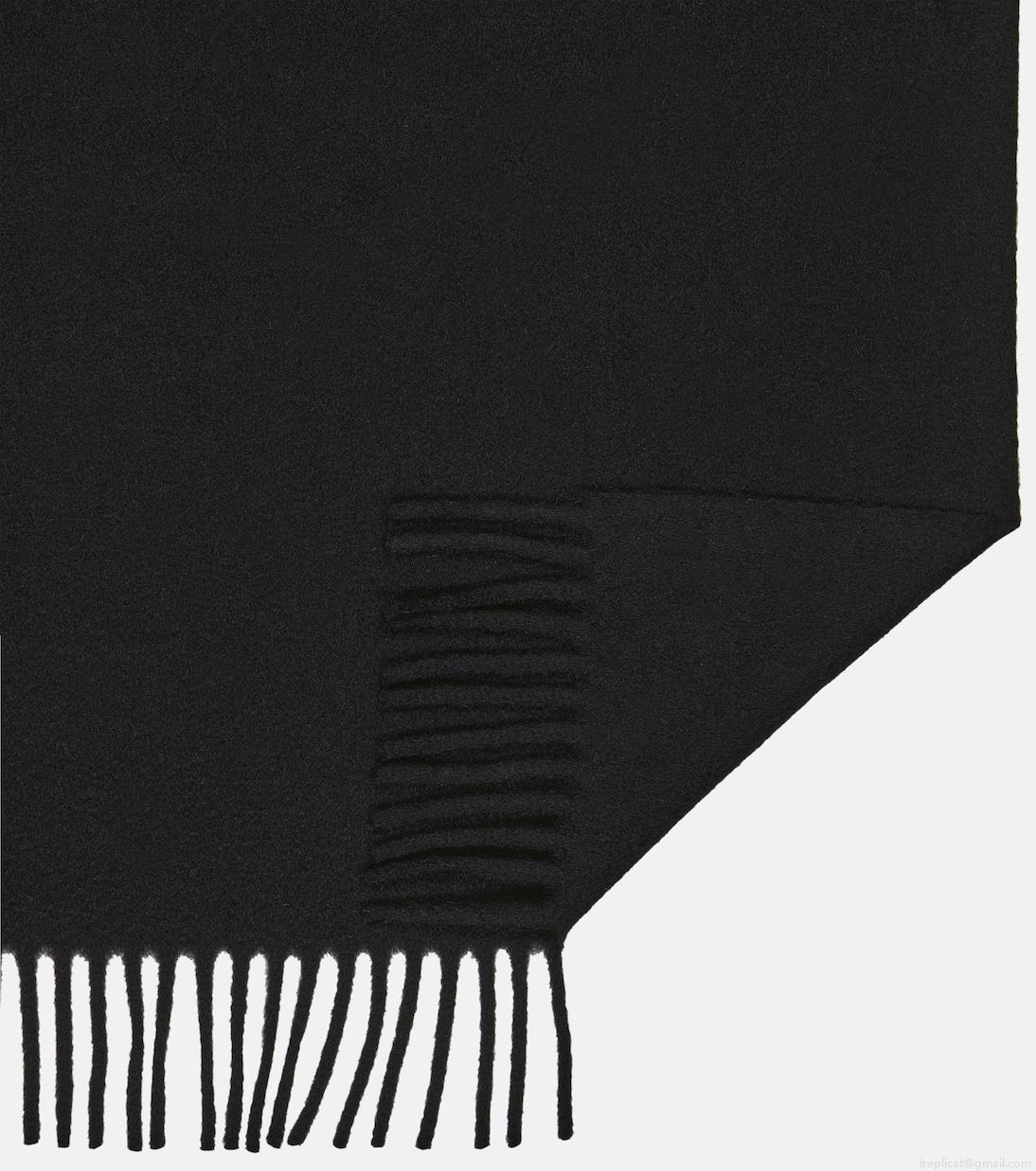 Loro PianaCashmere scarf Loro PianaCashmere scarf