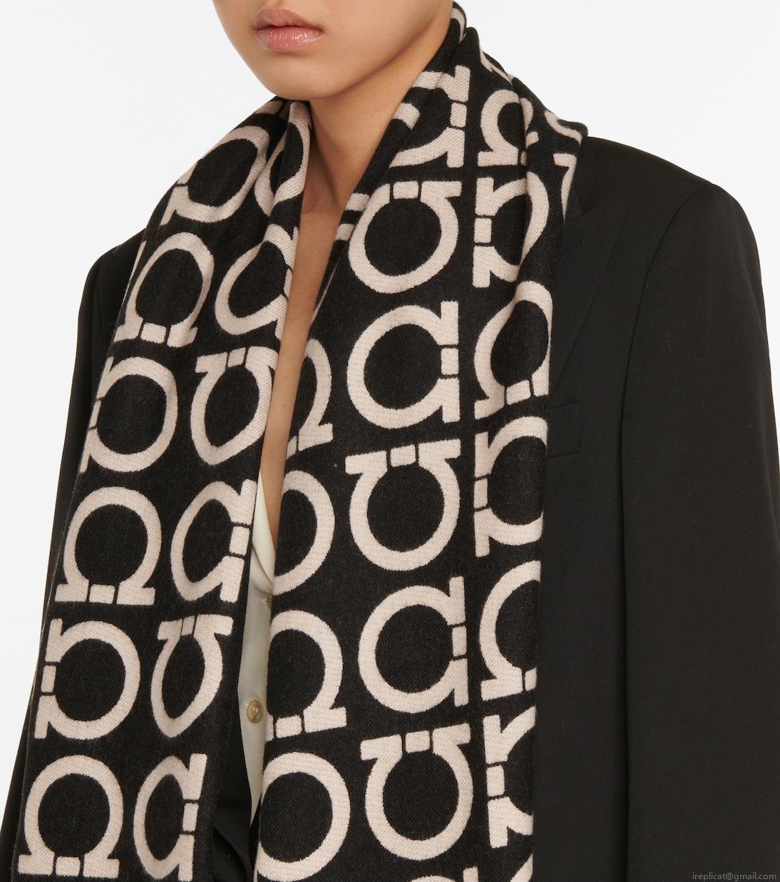 FerragamoLogo wool scarf FerragamoLogo wool scarf