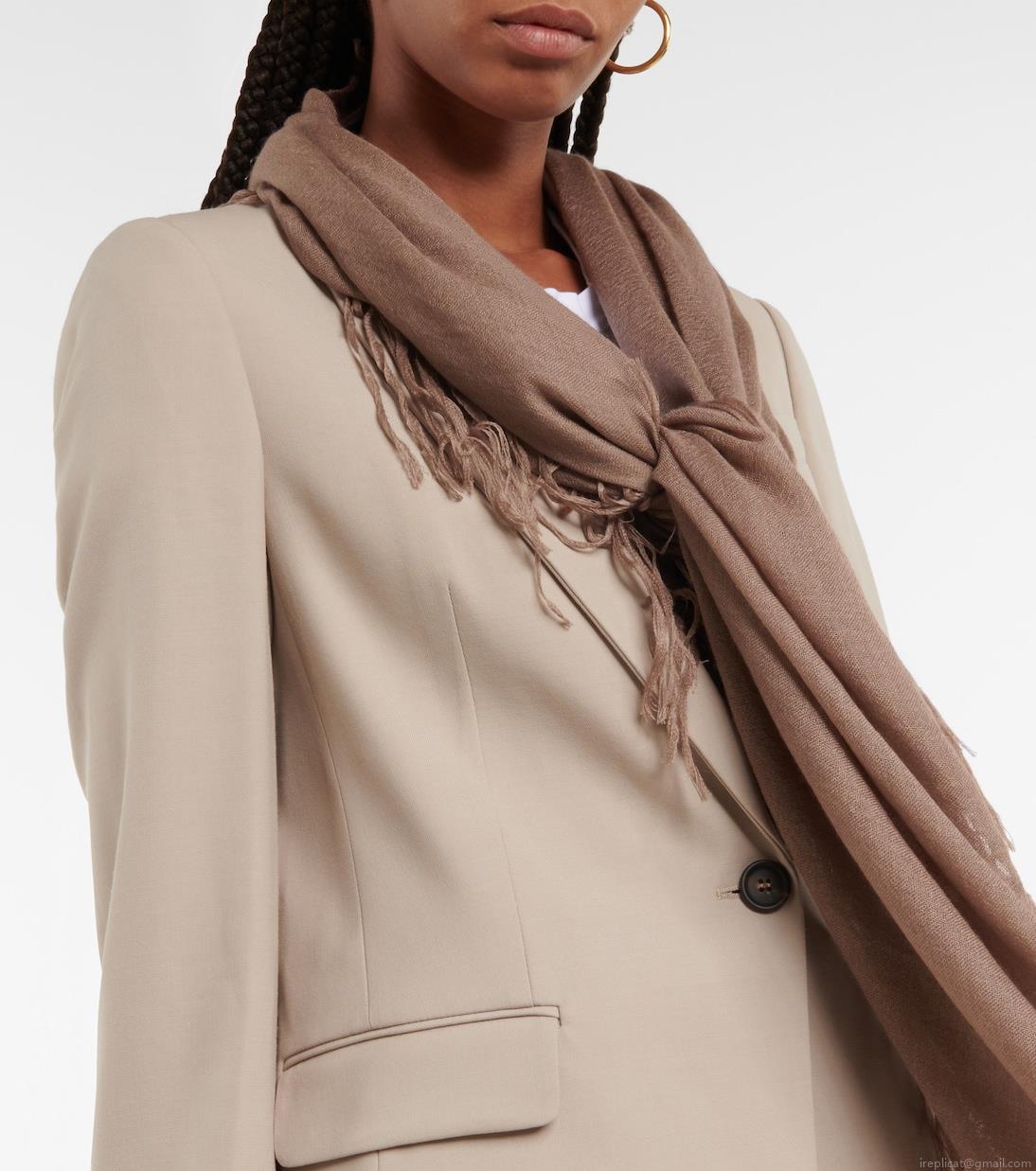 Brunello CucinelliCashmere and silk scarf Brunello CucinelliCashmere and silk scarf