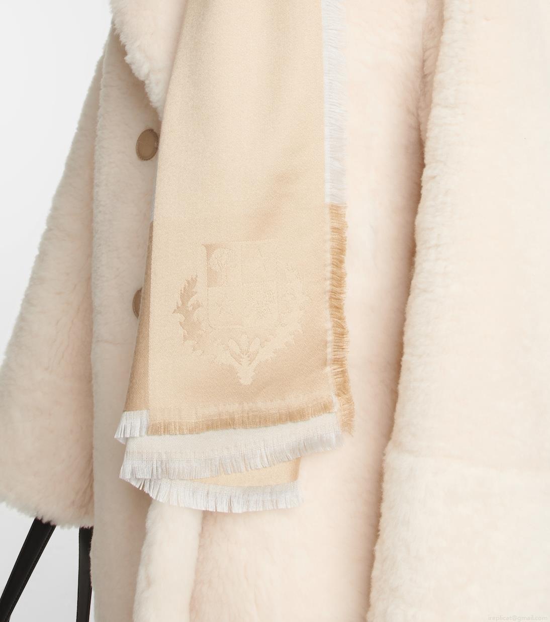 Loro PianaCashmere and silk jacquard scarf