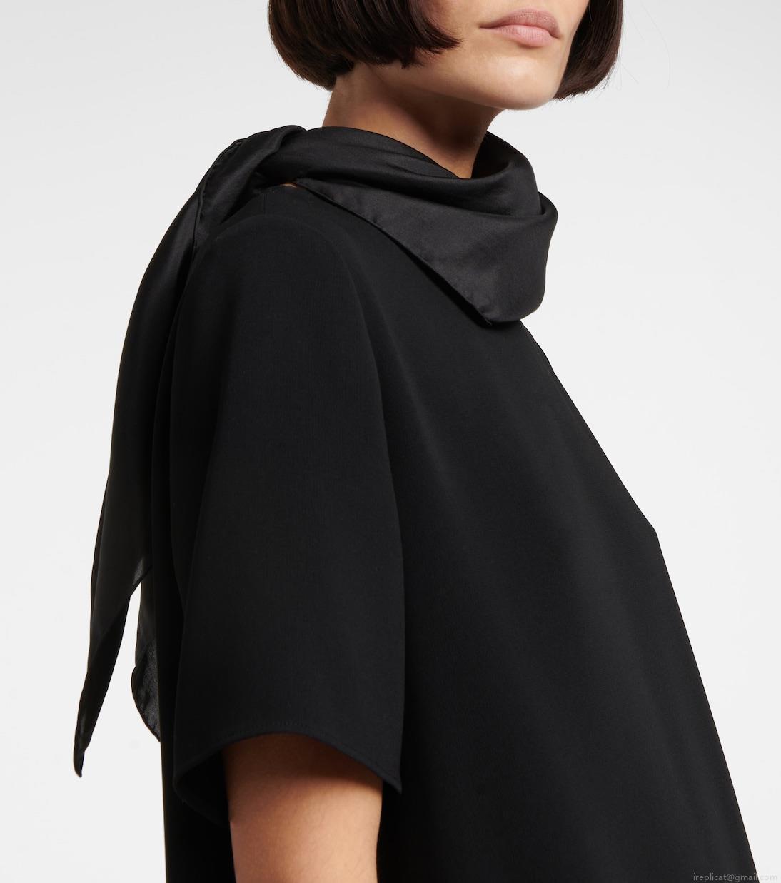 The RowMargault silk scarf The RowMargault silk scarf