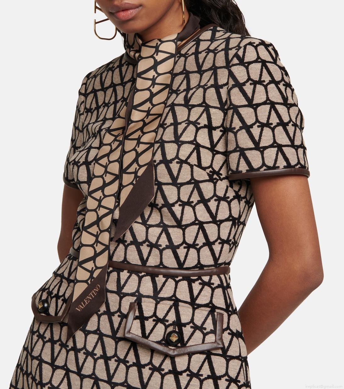 ValentinoToile Iconographe silk scarf ValentinoToile Iconographe silk scarf