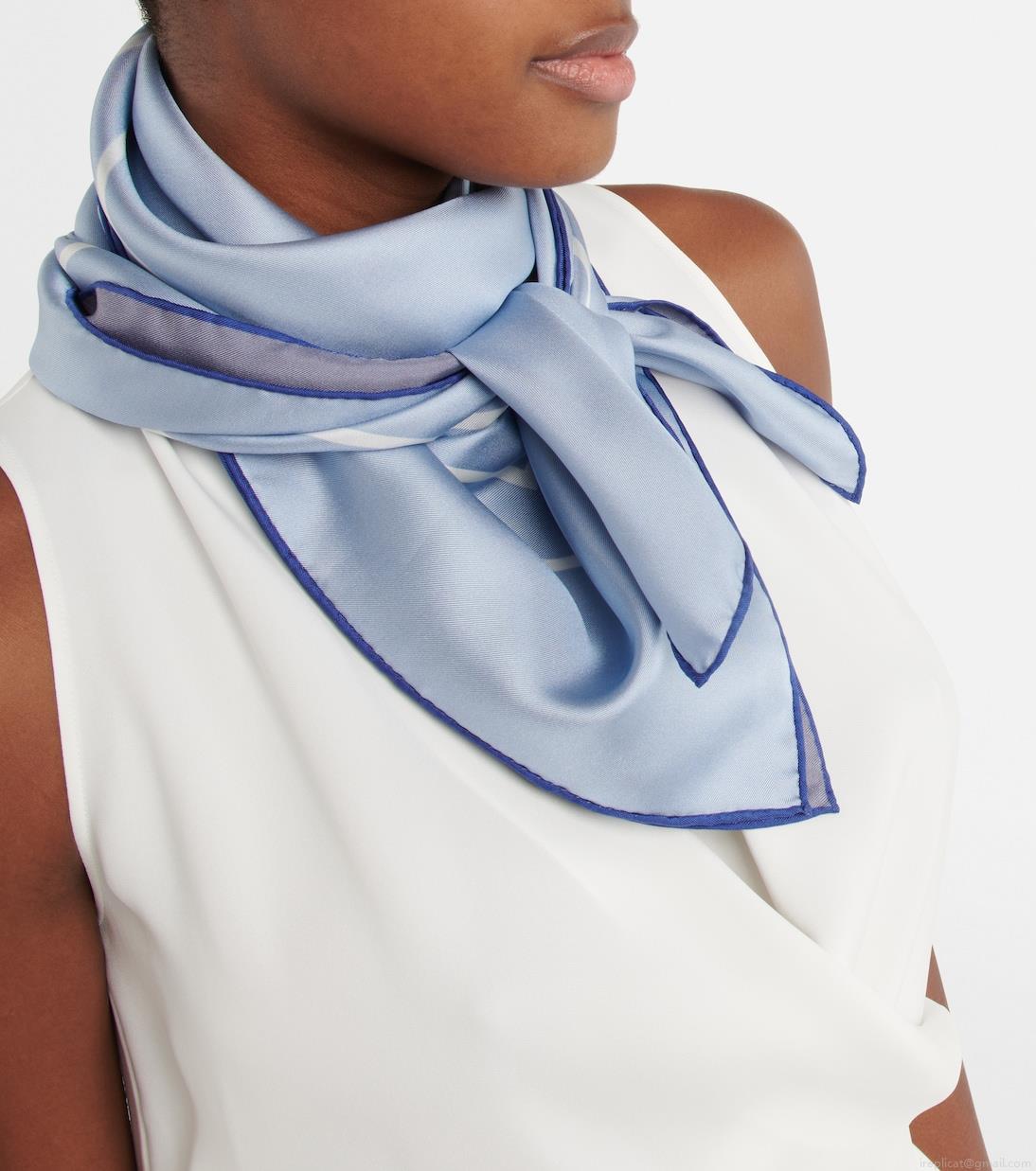 Loro PianaPrinted silk scarf Loro PianaPrinted silk scarf