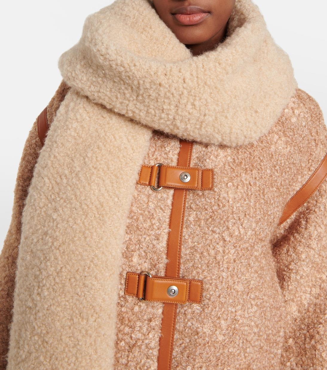 Loro PianaFluffy bouclé scarf