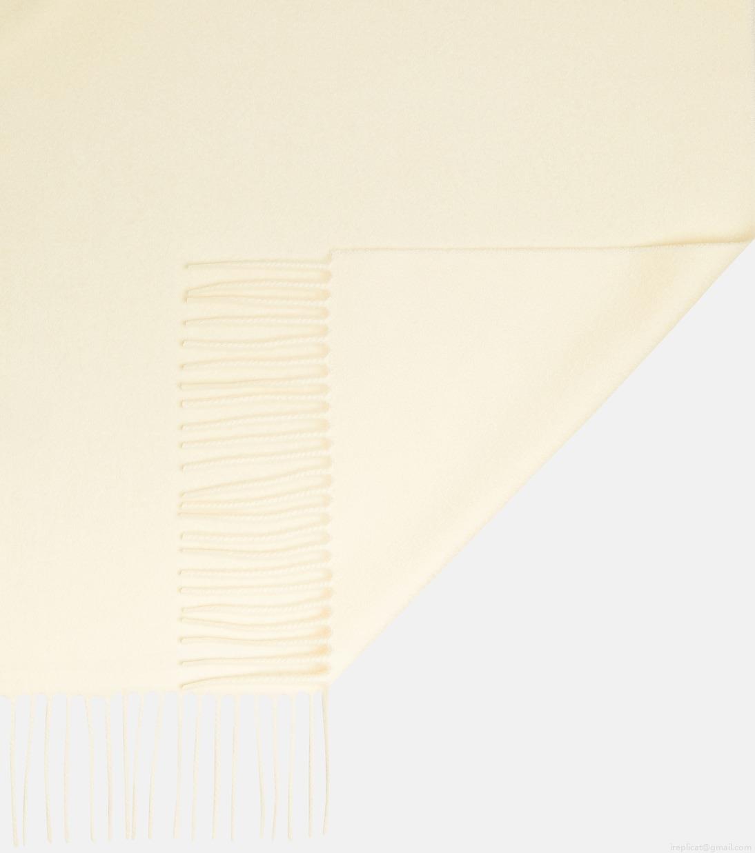 Loro PianaCocooning cashmere scarf