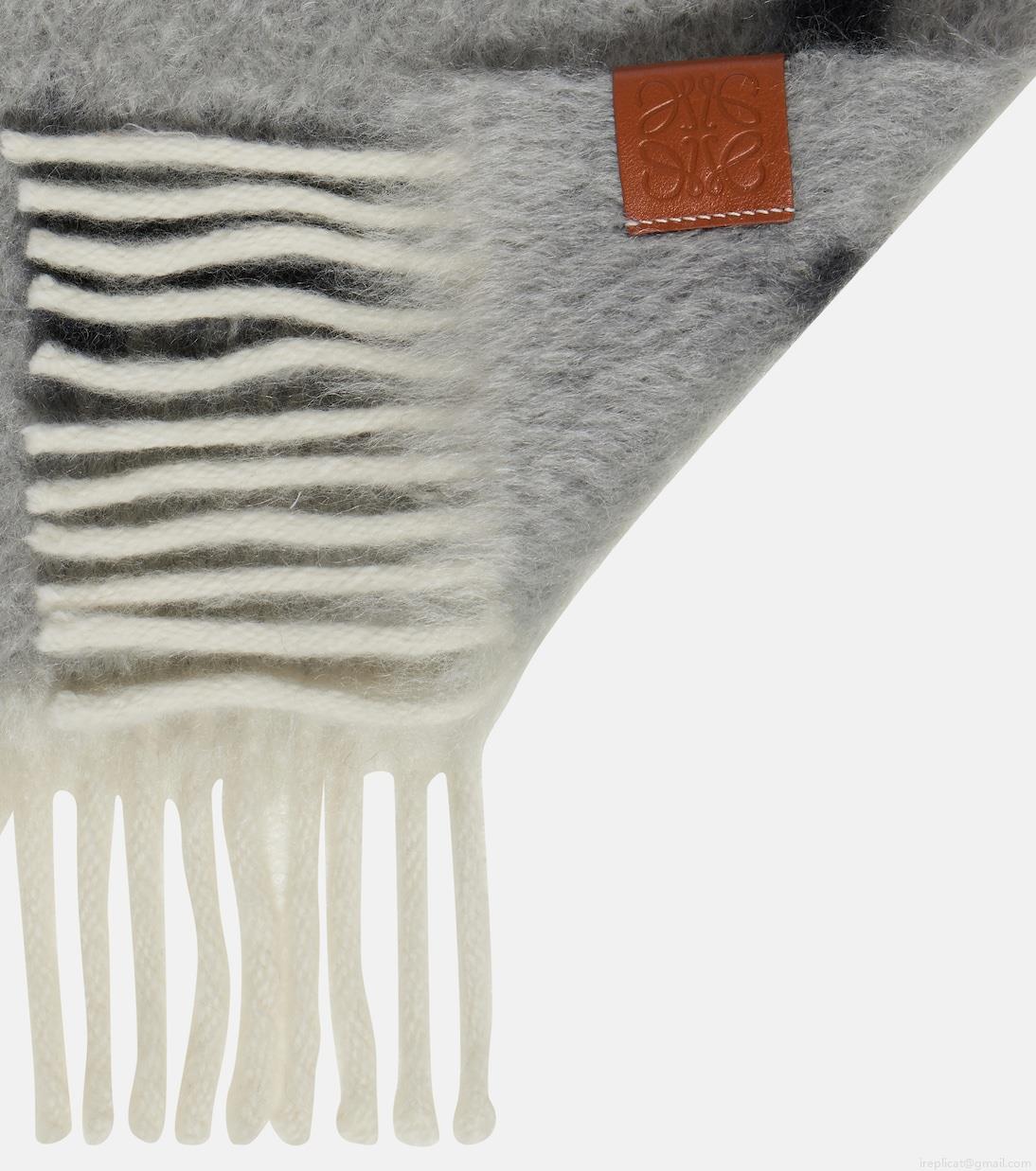 LoeweAnagram scarf LoeweAnagram scarf