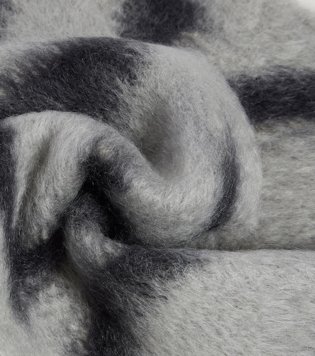 LoeweAnagram scarf LoeweAnagram scarf