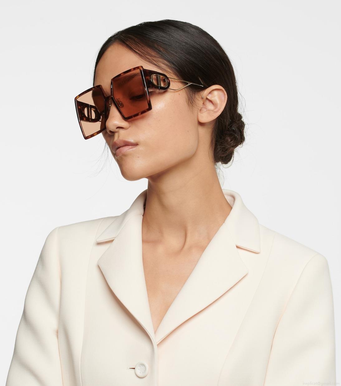 Dior Eyewear30Montaigne SU oversized sunglasses Dior Eyewear30Montaigne SU oversized sunglasses