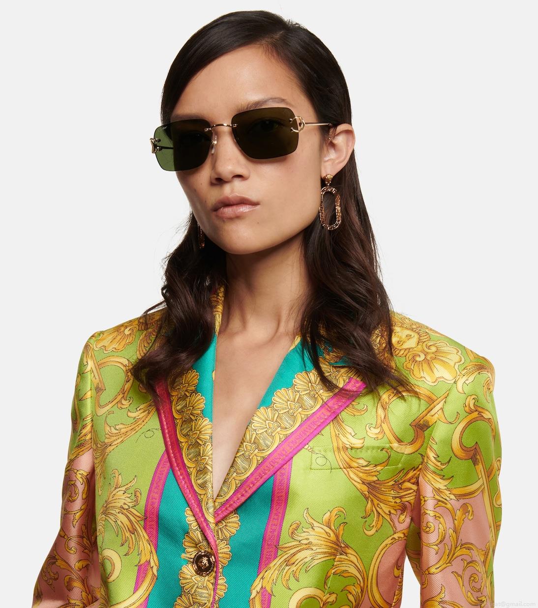 Cartier Eyewear CollectionSignature C de Cartier rectangular sunglasses Cartier Eyewear CollectionSignature C de Cartier rectangular sunglasses