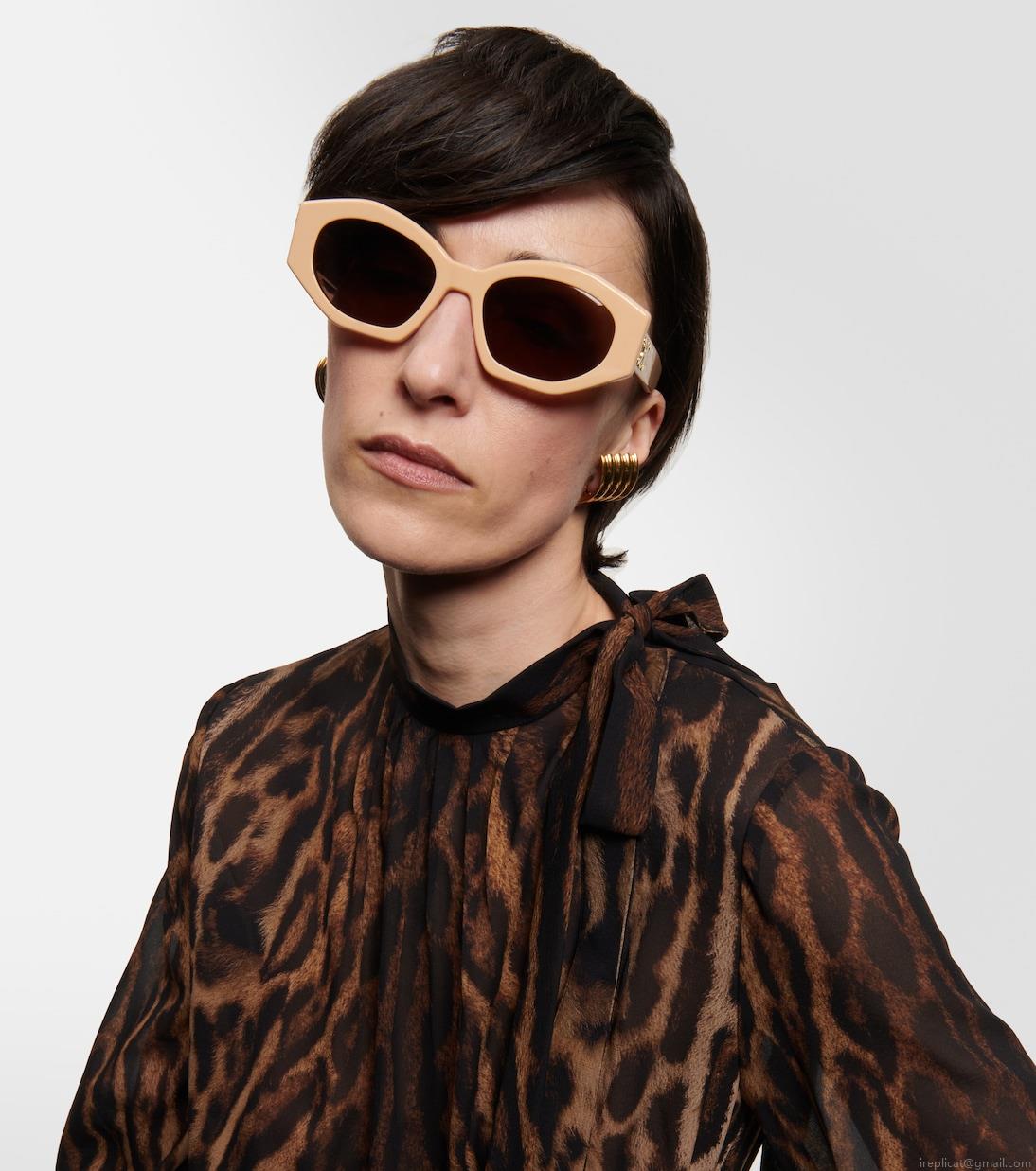 Celine EyewearTriomphe 08 cat-eye sunglasses Celine EyewearTriomphe 08 cat-eye sunglasses