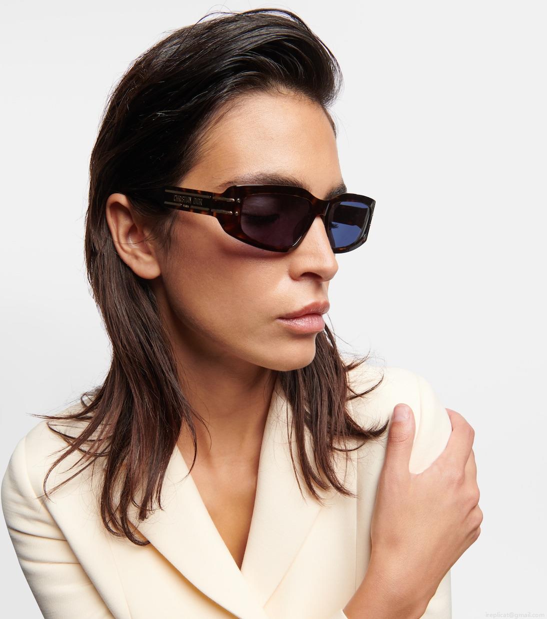 Dior EyewearDiorSignature S9U rectangular sunglasses Dior EyewearDiorSignature S9U rectangular sunglasses