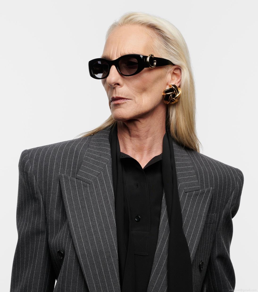 Cartier Eyewear CollectionPanthère de Cartier square sunglasses Cartier Eyewear CollectionPanthère de Cartier square sunglasses