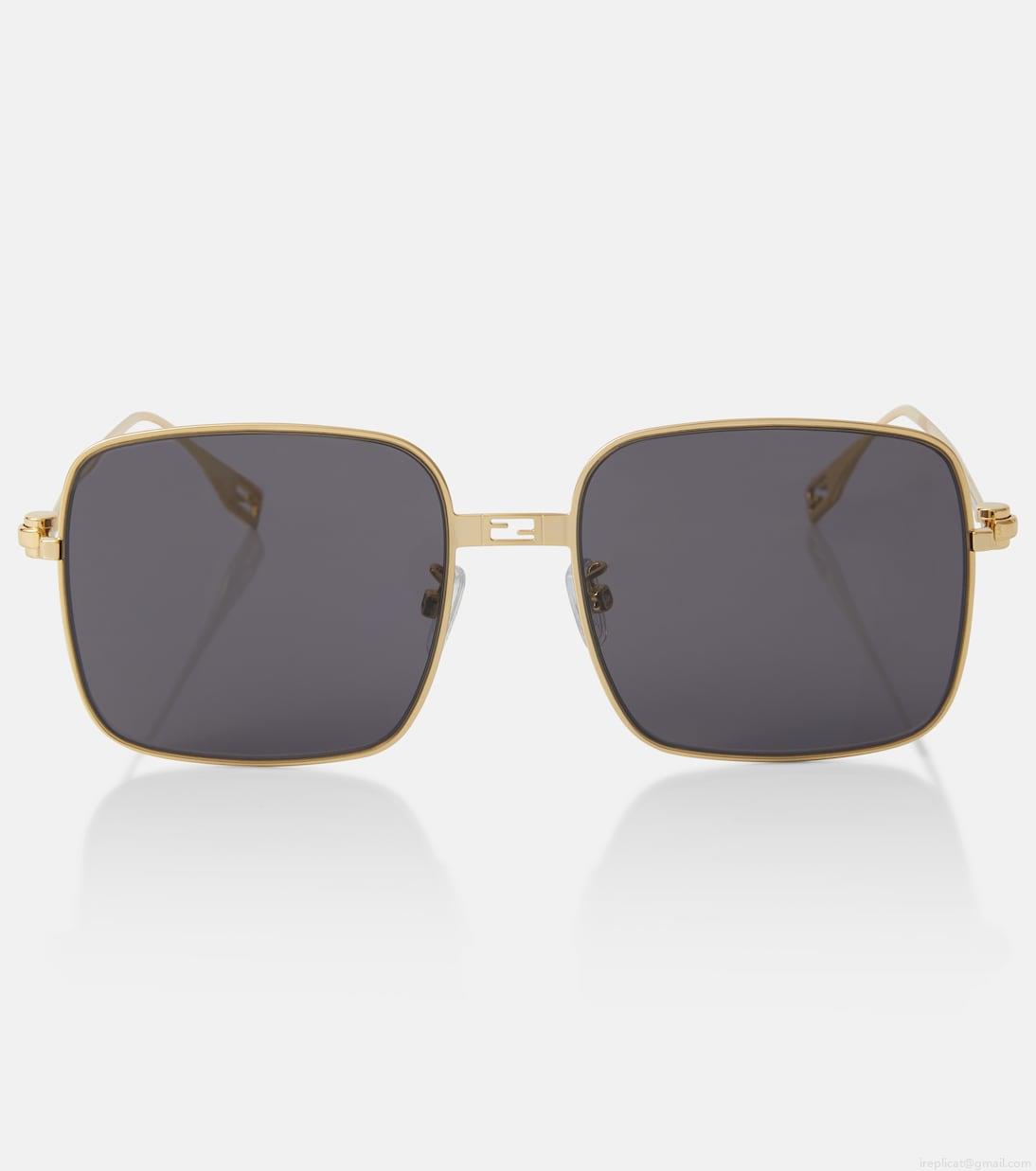 FendiOversized square sunglasses FendiOversized square sunglasses