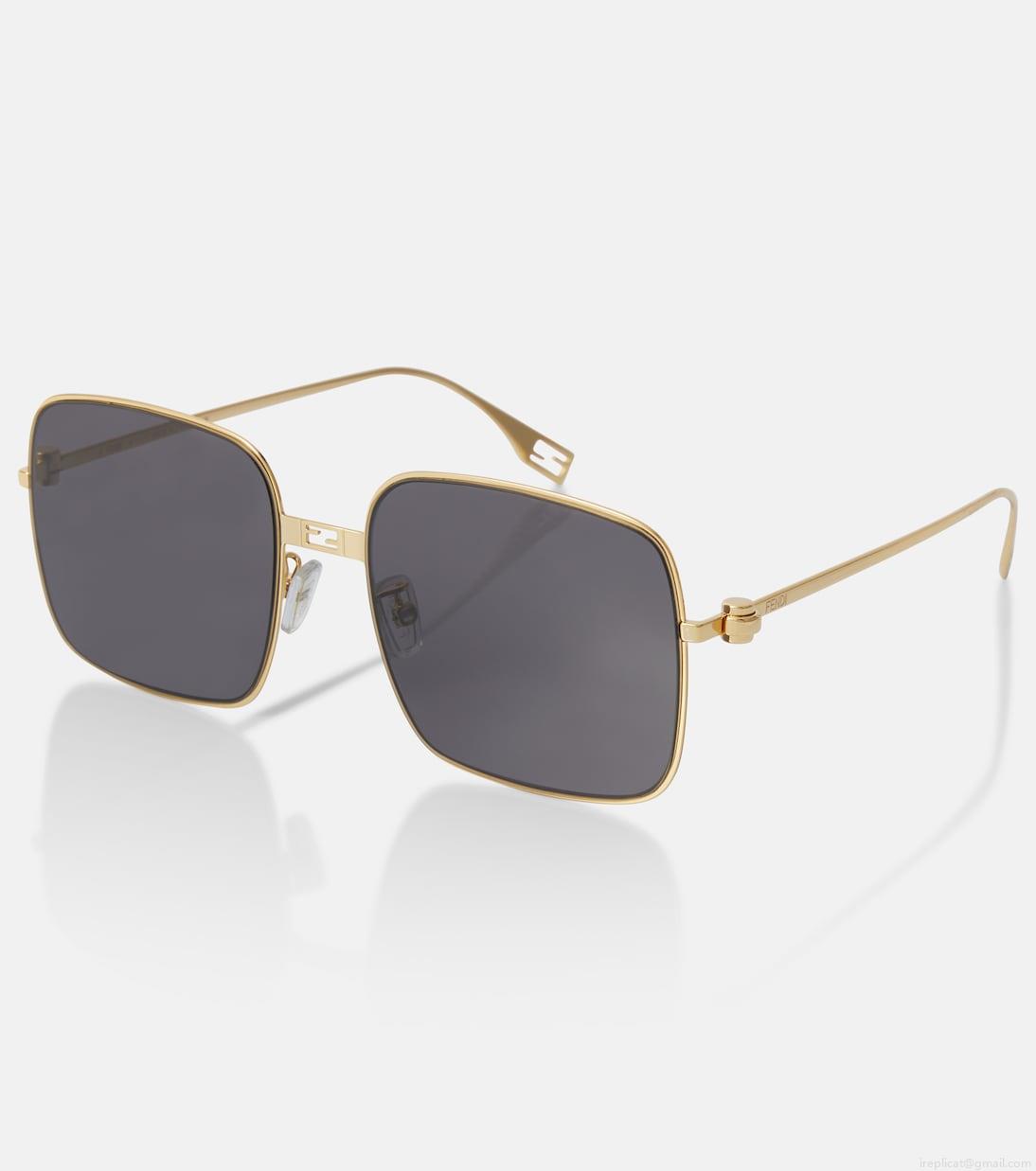 FendiOversized square sunglasses FendiOversized square sunglasses
